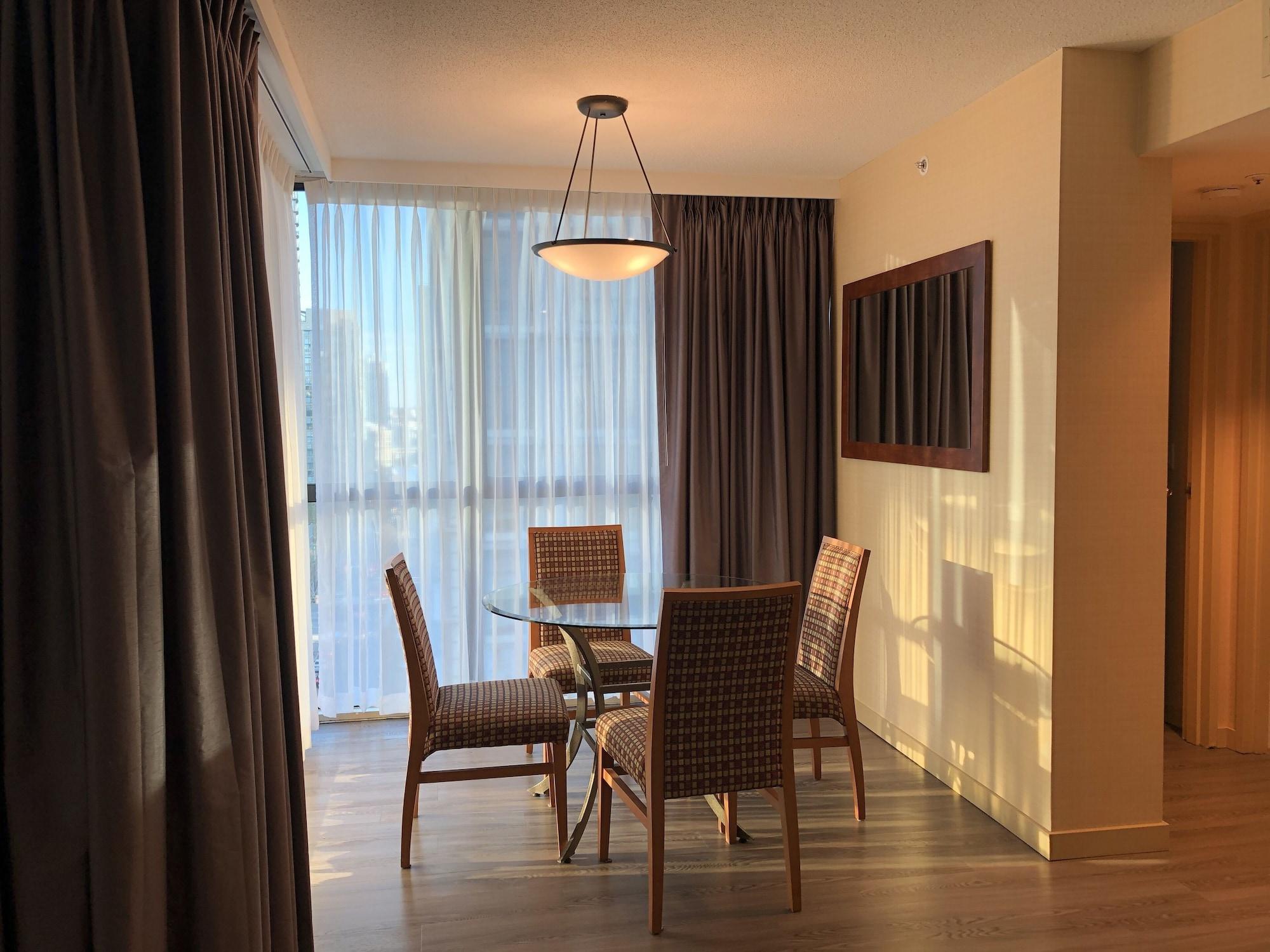 וונקובר Landis Hotel And Suites מראה חיצוני תמונה