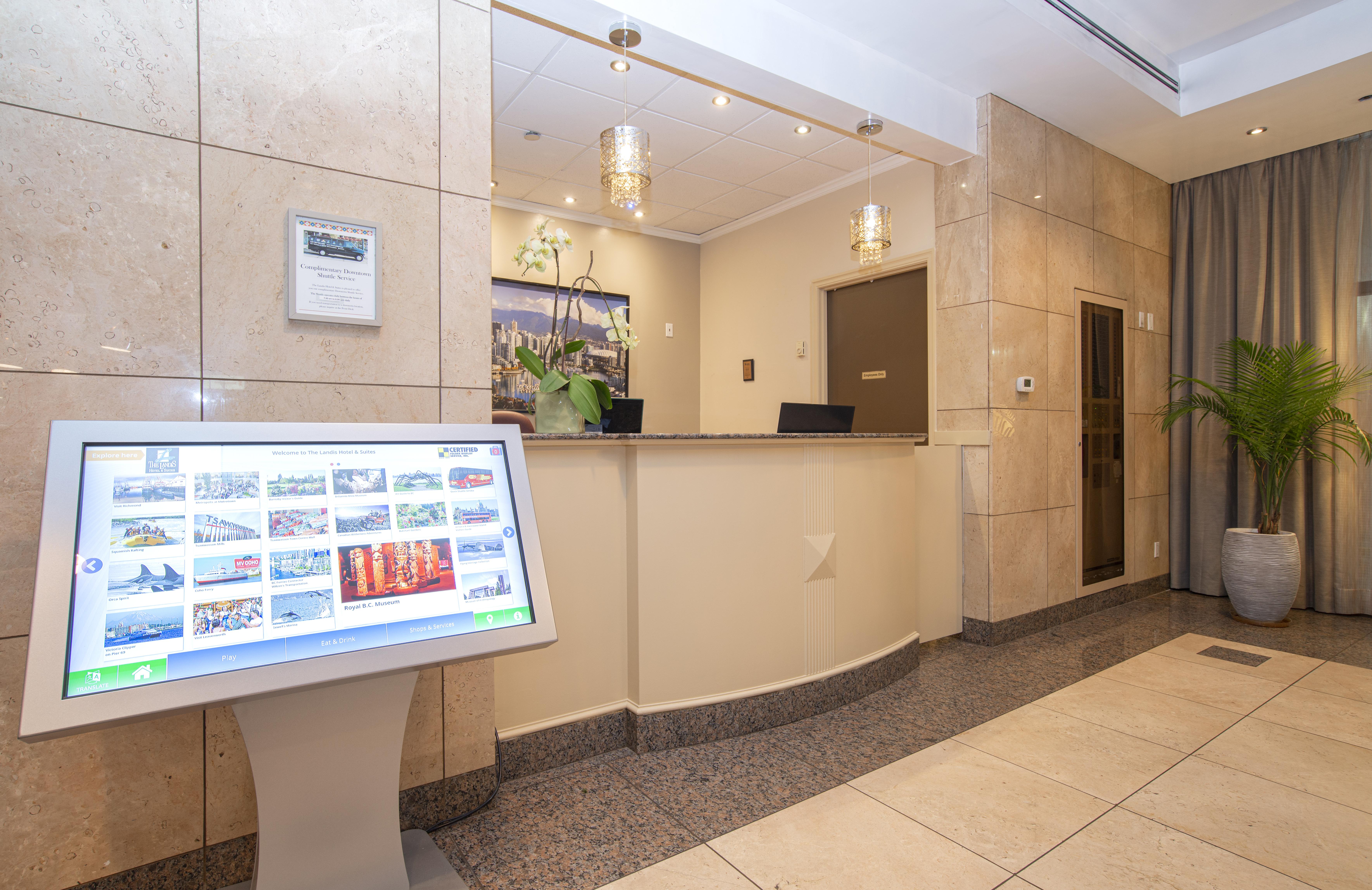 וונקובר Landis Hotel And Suites מראה חיצוני תמונה
