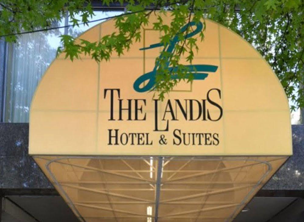 וונקובר Landis Hotel And Suites מראה חיצוני תמונה